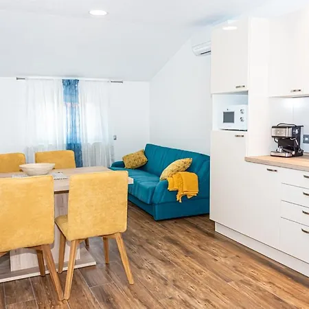 Apartment App Roko 3 *