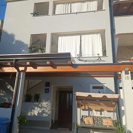 App Roko 3 Apartamento Poreč